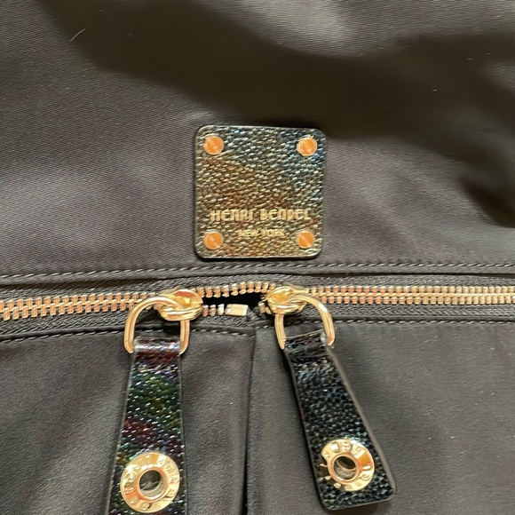 RARE🔥 Henri Bendel PETROL Messenger crossbody!!! - Picture 2 of 8